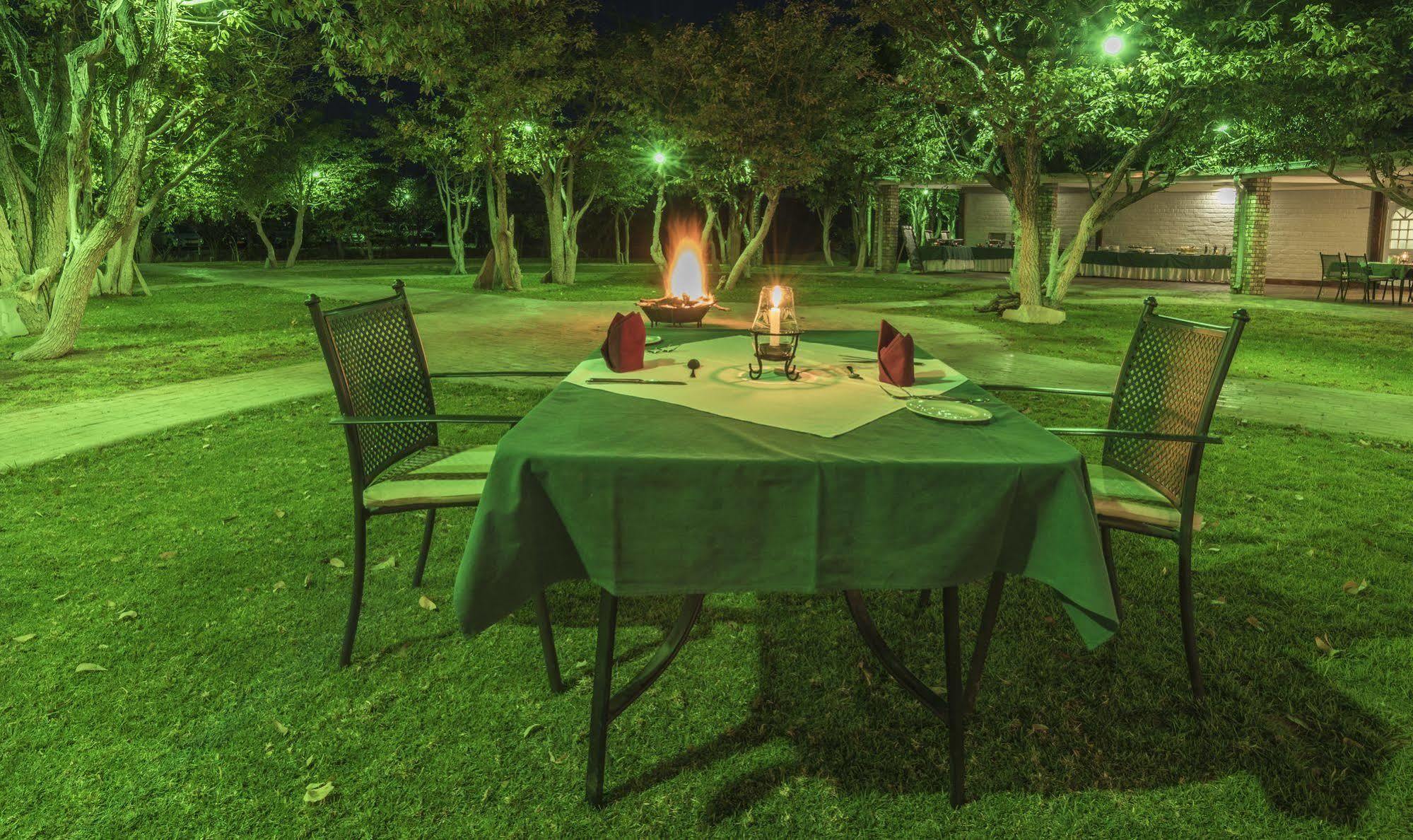 Damara Mopane Lodge Khorixas Eksteriør billede